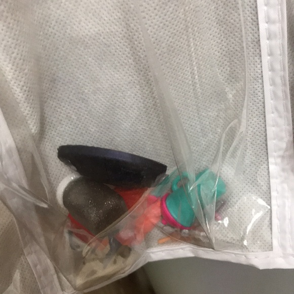 HUGE LOL OMG BUNDLE - Picture 7 of 12